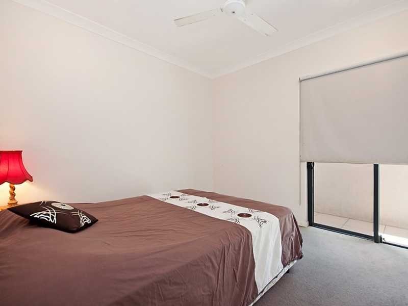 4/172 McLeod Street, Cairns North QLD 4870