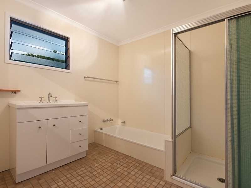 76 Boden Street, Edge Hill QLD 4870