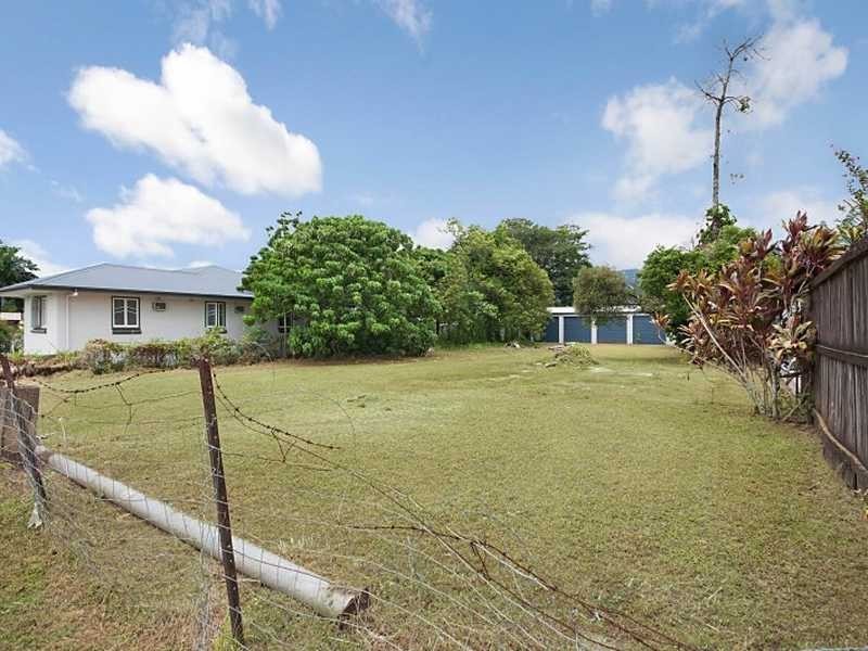 203 Bruce Highway, Edmonton QLD 4869