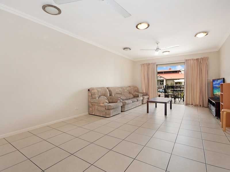 3/18 Smith Street, Cairns North QLD 4870