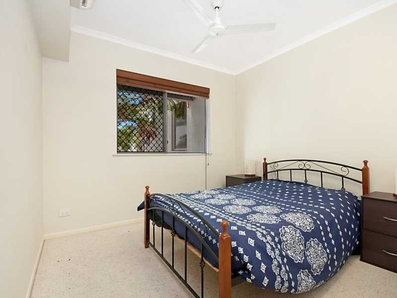 3/18 Smith Street, Cairns North QLD 4870