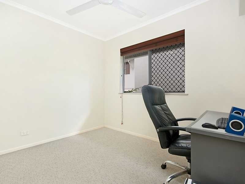 3/18 Smith Street, Cairns North QLD 4870