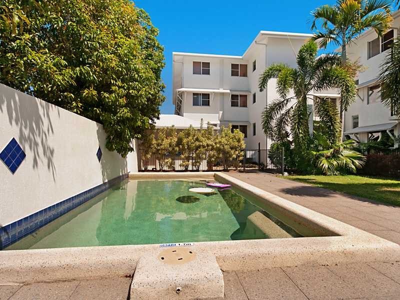 3/18 Smith Street, Cairns North QLD 4870