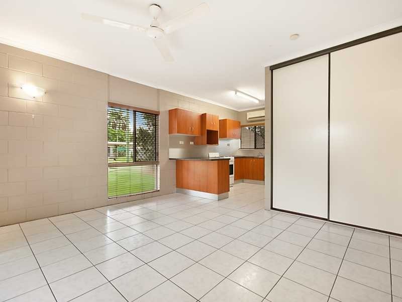 1/10 Mulligan Street, Manoora QLD 4870