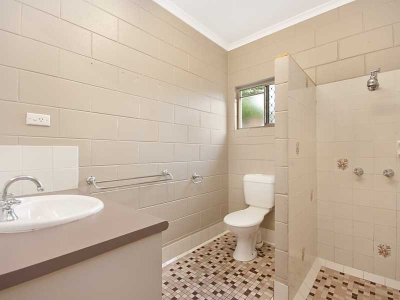 1/10 Mulligan Street, Manoora QLD 4870