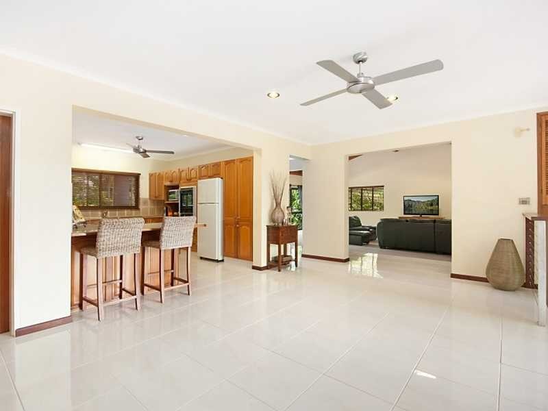 15 Slate Close, Brinsmead QLD 4870