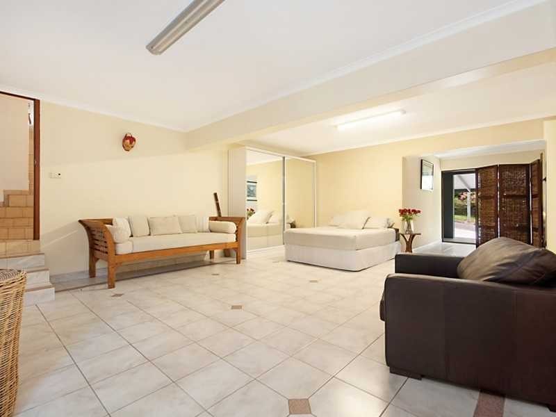 15 Slate Close, Brinsmead QLD 4870
