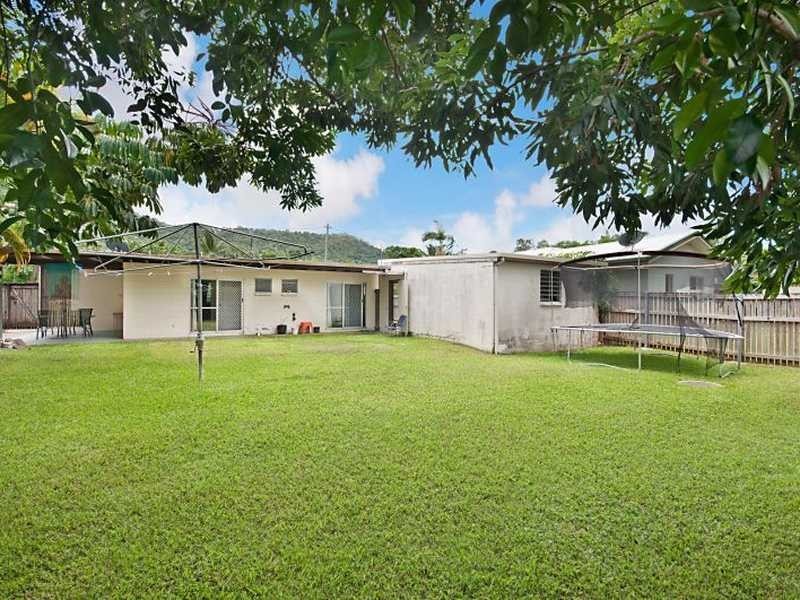 159 Greenslopes Street, Edge Hill QLD 4870