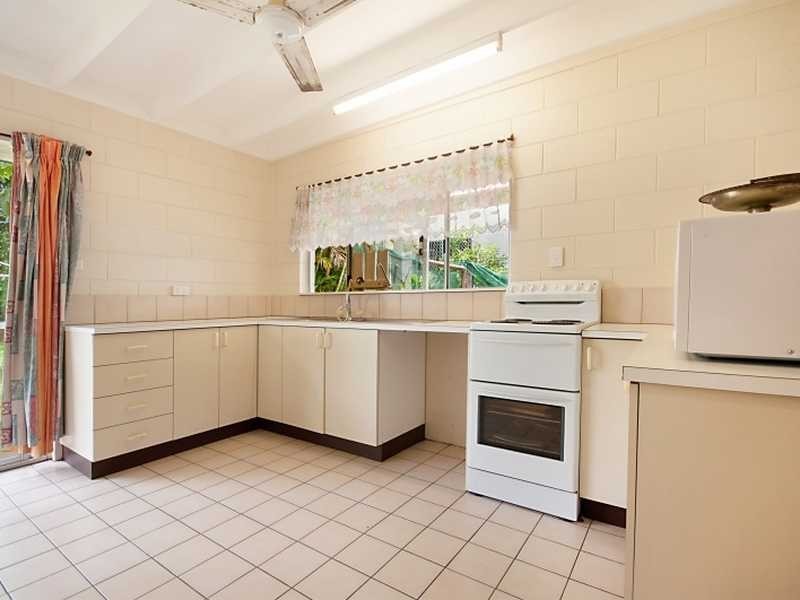 159 Greenslopes Street, Edge Hill QLD 4870