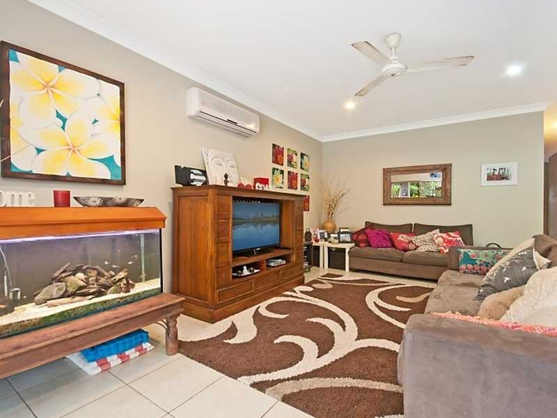 18 Elphinstone Street, Kanimbla QLD 4870