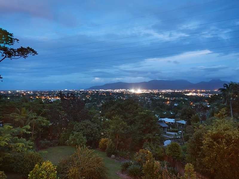 13 Julian Close, Mooroobool QLD 4870