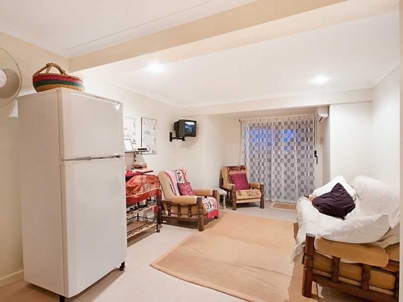 13 Julian Close, Mooroobool QLD 4870