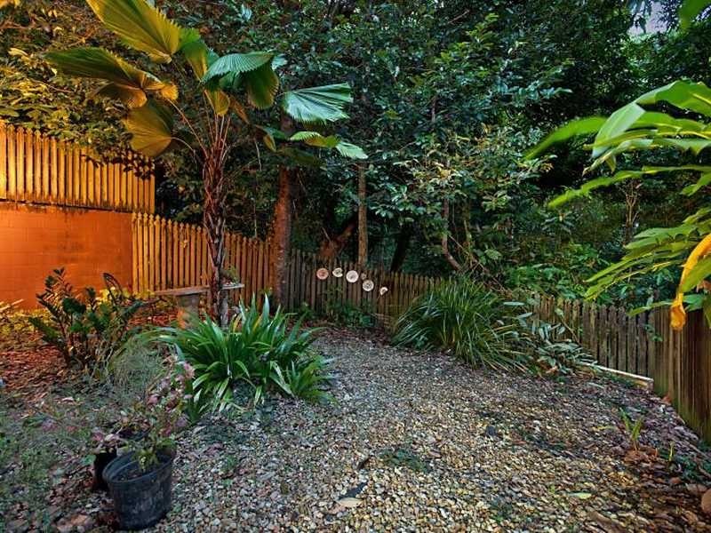 13 Julian Close, Mooroobool QLD 4870