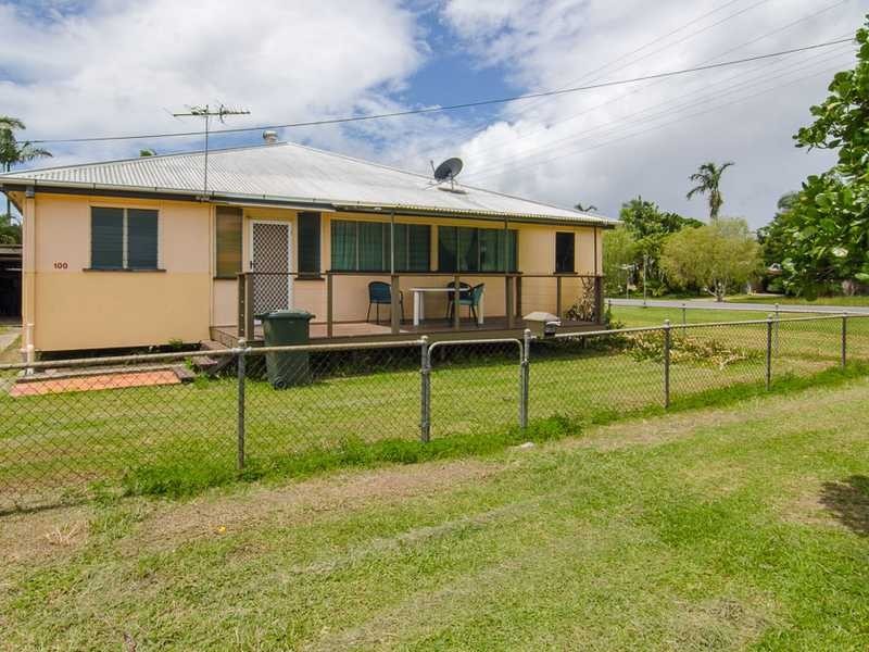 100 Swallow Street, Mooroobool QLD 4870