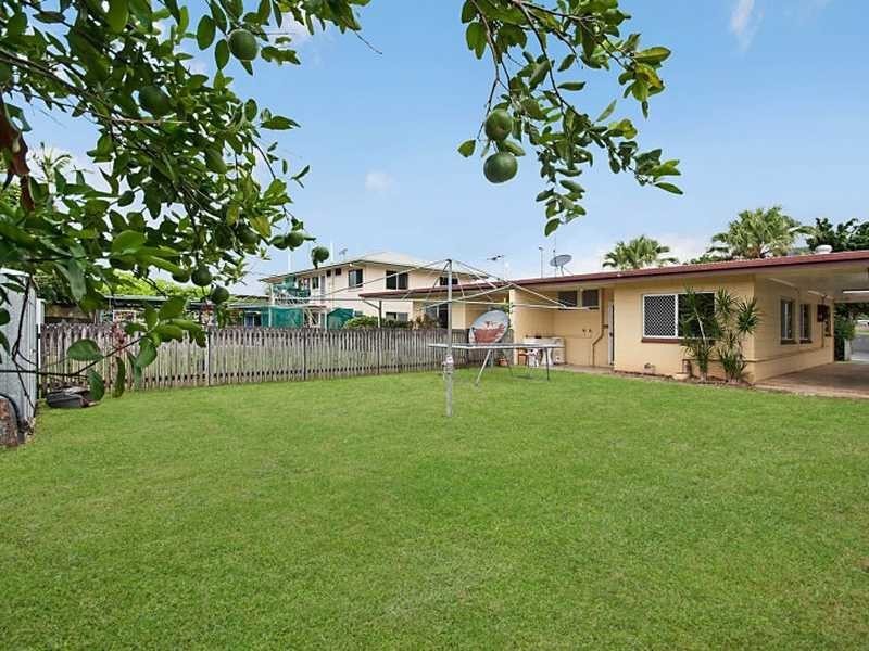 43 Sondrio Street, Woree QLD 4868