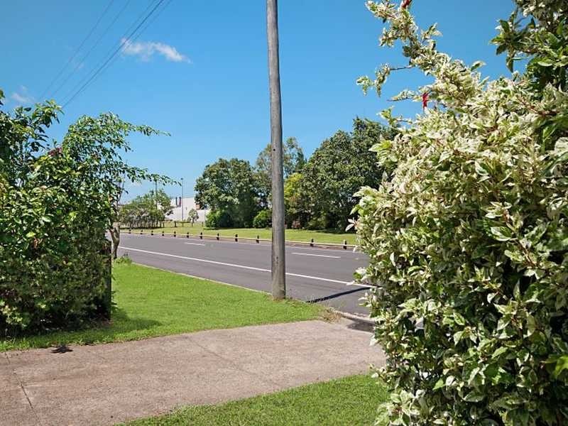 286 Brown Street, Westcourt QLD 4870