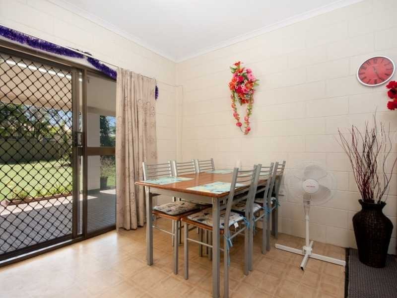 286 Brown Street, Westcourt QLD 4870