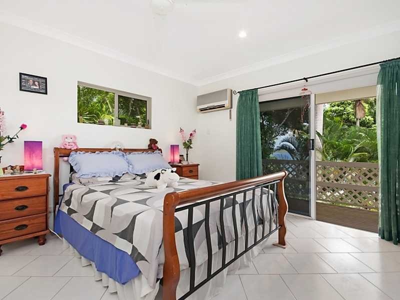 1 Maria Street, Flying Fish Point QLD 4860