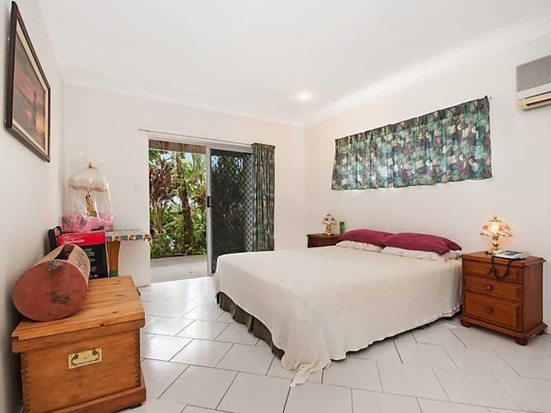 1 Maria Street, Flying Fish Point QLD 4860