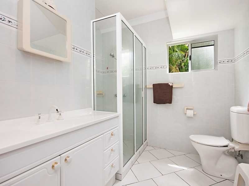1 Maria Street, Flying Fish Point QLD 4860