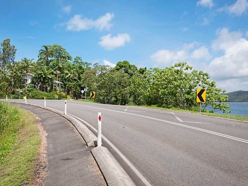 1 Maria Street, Flying Fish Point QLD 4860