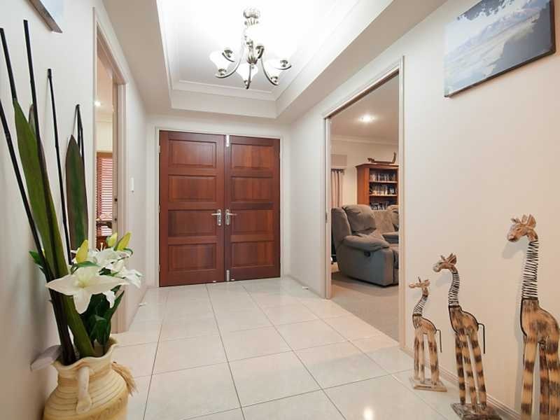 7 Teraglin Street, Kanimbla QLD 4870