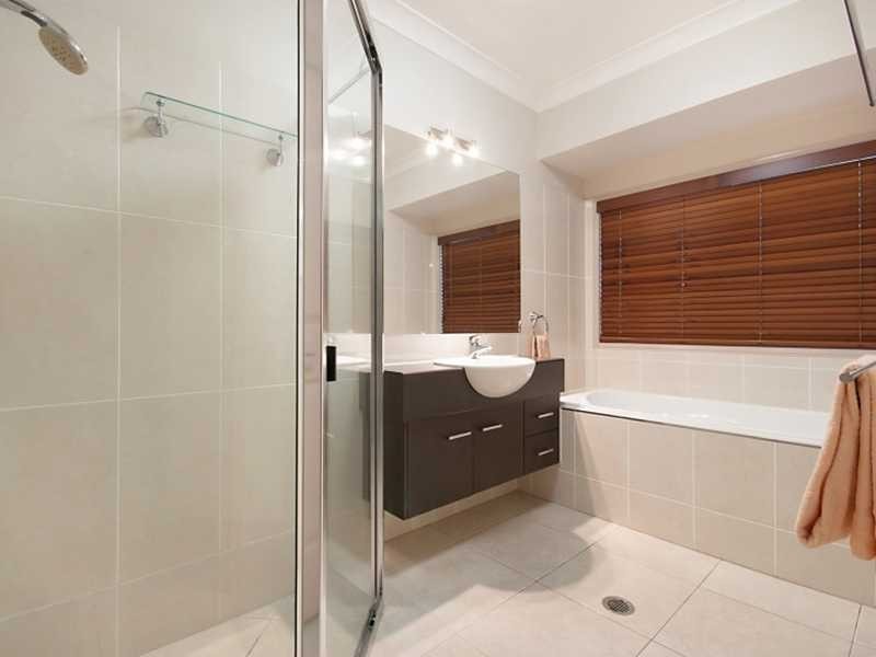 7 Teraglin Street, Kanimbla QLD 4870