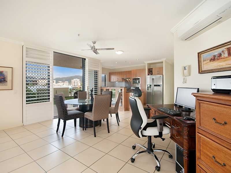 304/2-4 Lake Street, Cairns City QLD 4870