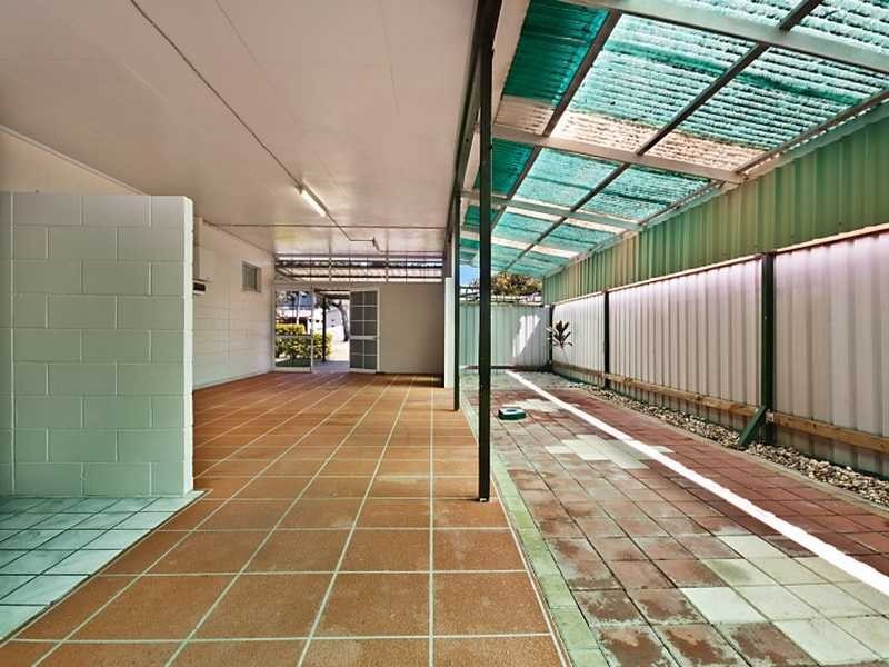 262 Buchan Street, Westcourt QLD 4870