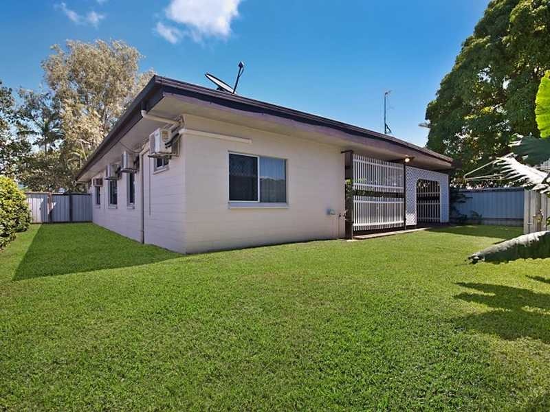 262 Buchan Street, Westcourt QLD 4870