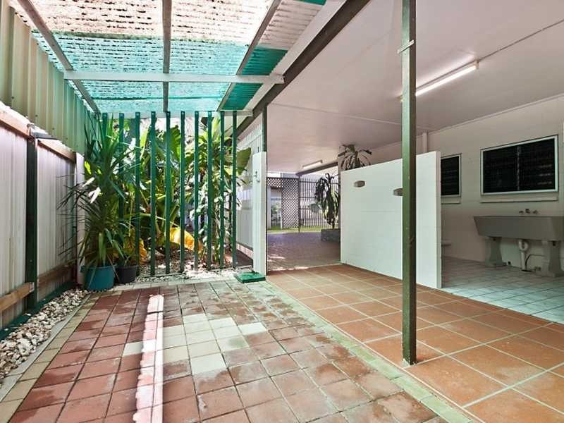 262 Buchan Street, Westcourt QLD 4870