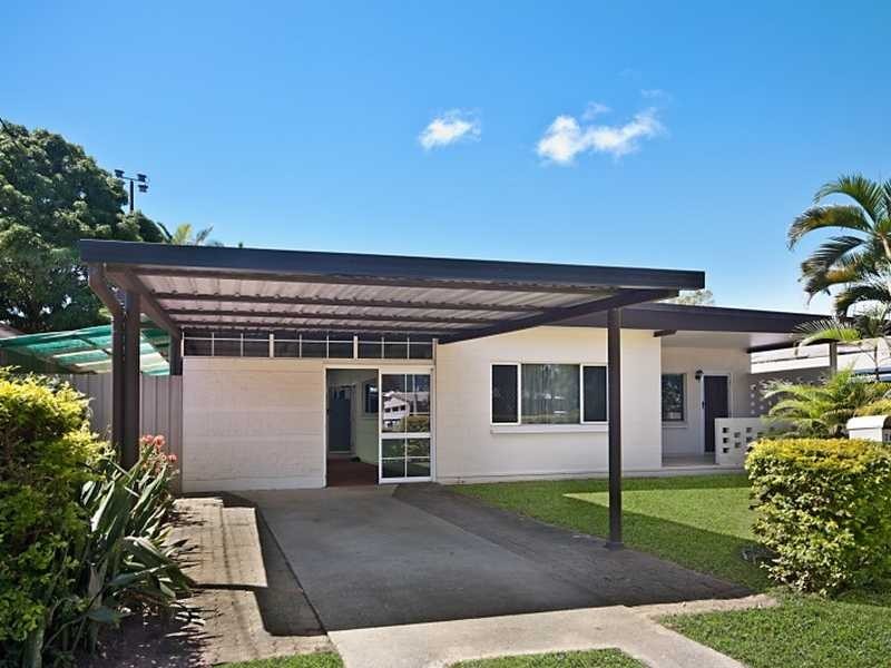 262 Buchan Street, Westcourt QLD 4870