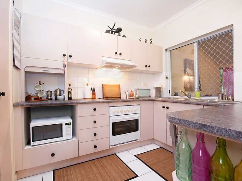 11/1 McGregor Street, Mooroobool QLD 4870