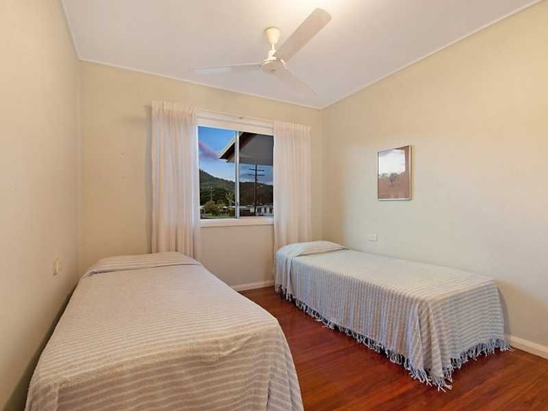 1 Mazlin Street, Edge Hill QLD 4870