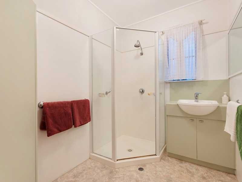 1 Mazlin Street, Edge Hill QLD 4870