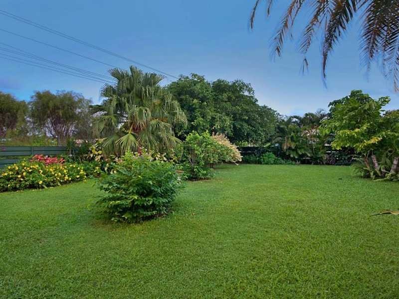 1 Mazlin Street, Edge Hill QLD 4870