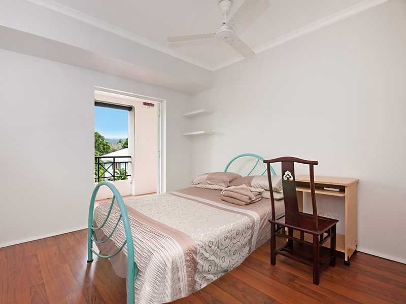 44/327 Lake Street, Cairns North QLD 4870