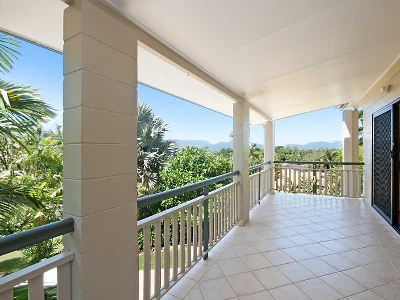11 Minerva Avenue, Mooroobool QLD 4870