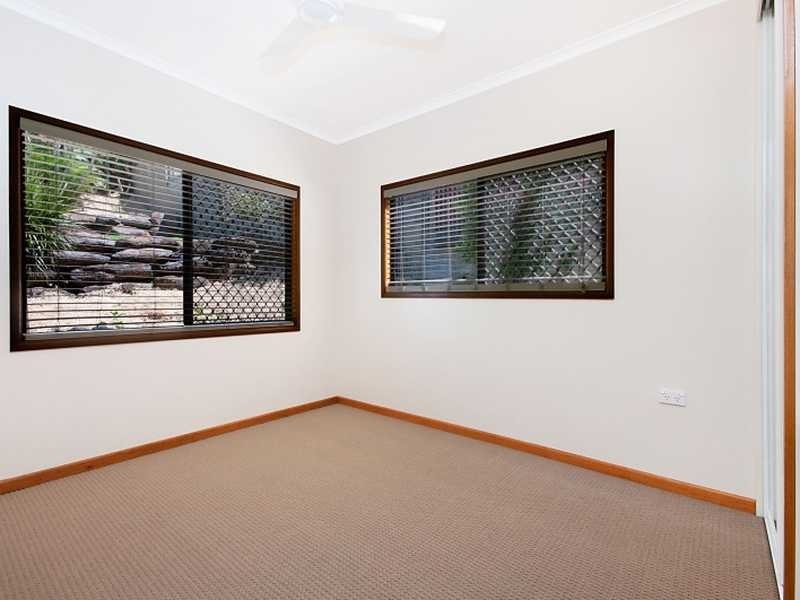 11 Minerva Avenue, Mooroobool QLD 4870