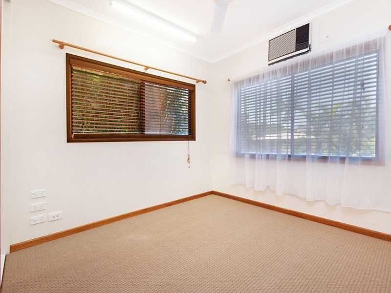11 Minerva Avenue, Mooroobool QLD 4870
