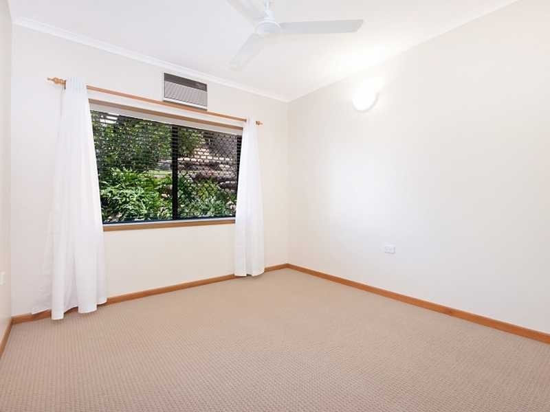 11 Minerva Avenue, Mooroobool QLD 4870