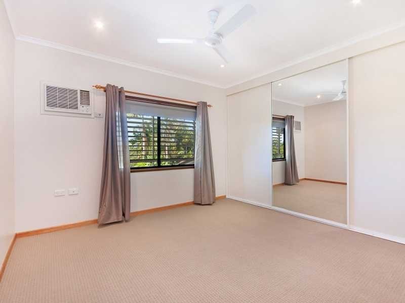 11 Minerva Avenue, Mooroobool QLD 4870