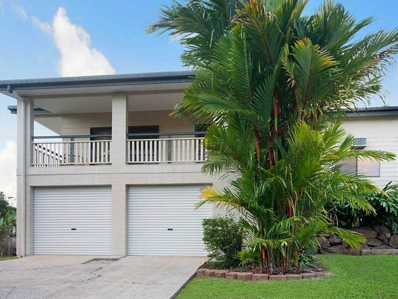11 Minerva Avenue, Mooroobool QLD 4870