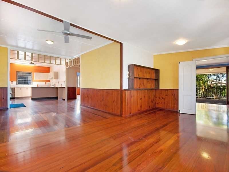 101 Callaghan Street, Mooroobool QLD 4870