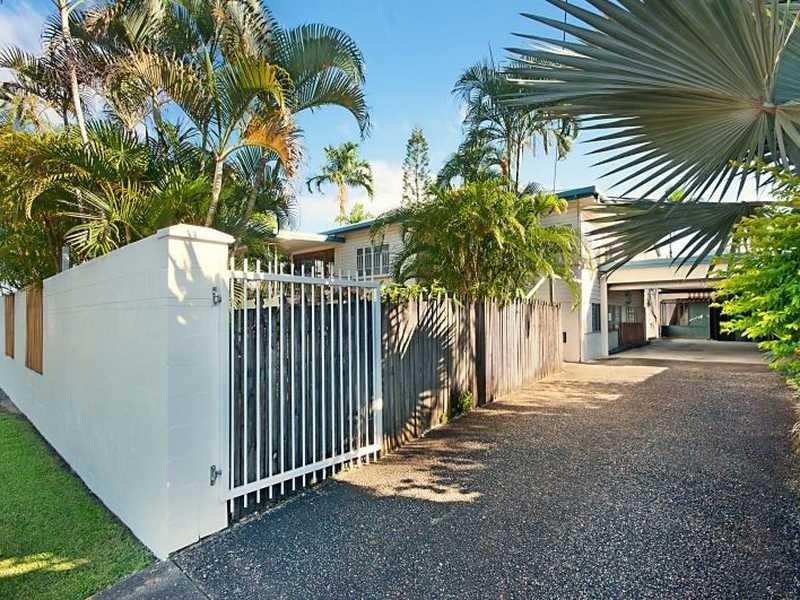 101 Callaghan Street, Mooroobool QLD 4870