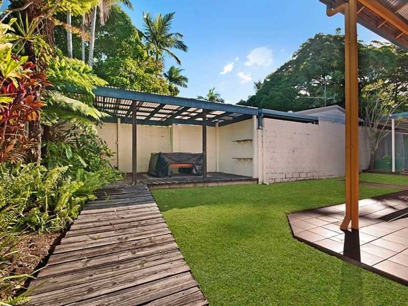 101 Callaghan Street, Mooroobool QLD 4870