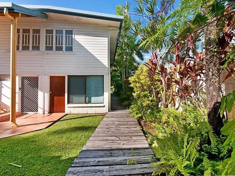 101 Callaghan Street, Mooroobool QLD 4870