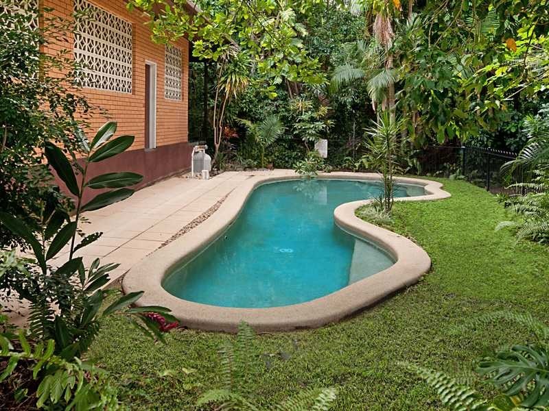 42 Casella Street, Earlville QLD 4870