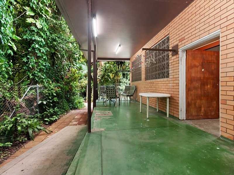 42 Casella Street, Earlville QLD 4870