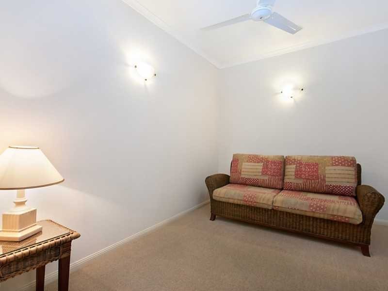 1122/2 Greenslopes Street, Cairns QLD 4870